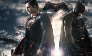 FILM TERBARU : The Flash Unjuk Gigi di Batman v Superman: Dawn of Justice