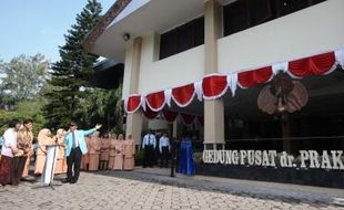 FOTO DIES NATALIS UNS : Begini Peresmian Gedung Pusat UNS...