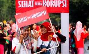 FOTO GERAKAN ANTIKORUPSI : Ada Frame Antikorupsi di CFD Solo