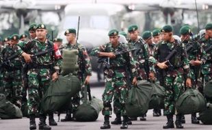 FOTO LATIHAN GABUNGAN TNI : Poso Jadi Ajang Latihan Atasi Teror