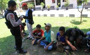 FOTO OPERASI STREET CRIME : 7 Pengamen Ditangkap Polisi Solo