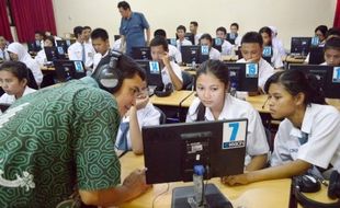 UN 2015 : Kesiapan UN Online Madiun Dipastikan Disdik Jatim