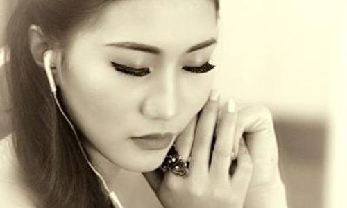 KABAR ARTIS : Imeymey Bikin Lagu “Dear Mantan”