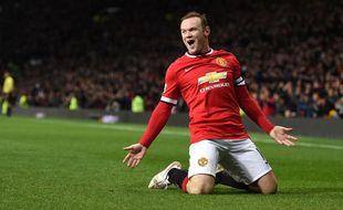 BINTANG SEPAK BOLA : Wayne Rooney Ingin Pecahkan Rekor Sir Bobby Charlton