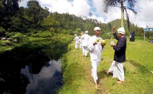 NYEPI 2015 : Melasti untuk Penyucian Diri 