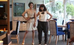 FASHION SHOW : Begini Kreasi “East Meet West” Ala Desainer Muda Solo