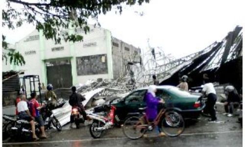 ANGIN KENCANG SRAGEN : Angin Terjang Gemolong Sragen, Puluhan Rumah Rusak, 2 Roboh