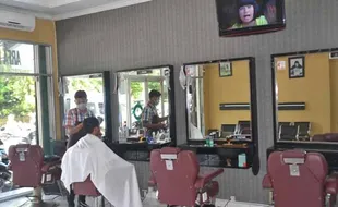 PELUANG USAHA : Bisnis Barbershop Kian Eksis