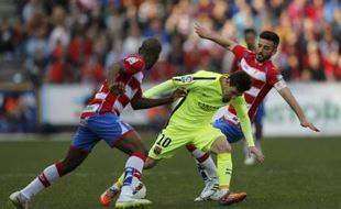 GRANADA VS BARCELONA : Tekuk Granada 1-3, El Barca Pepet El Real