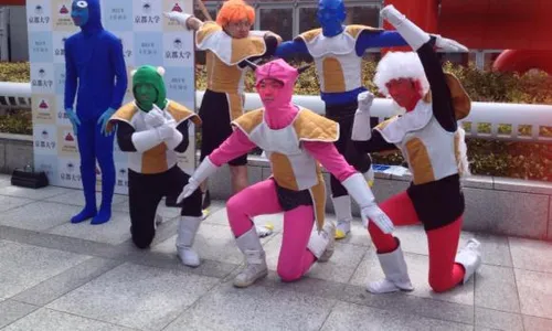 KISAH UNIK : Keren, Wisuda Universitas di Jepang Bak Pesta Cosplay