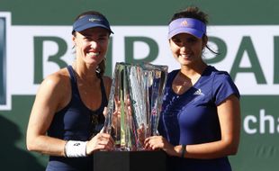 BNP PARIBAS 2015 : Hingis/Mirza Rebut Gelar Pertama