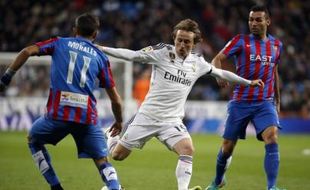 HASIL DAN KLASEMEN LA LIGA SPANYOL : Ini Posisi Madrid Seusai Kalahkan Levante