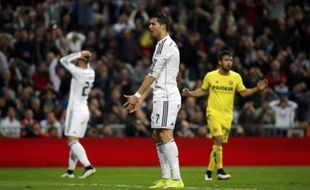 REAL MADRID VS VILLAREAL : Imbang Lawan Villareal, El Real Gagal Jauhi El Barca