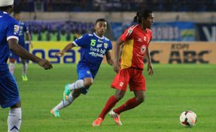 ISL 2015 : Persib Vs Semen Padang 1-0, Mati Lampu Pertandingan Dihentikan