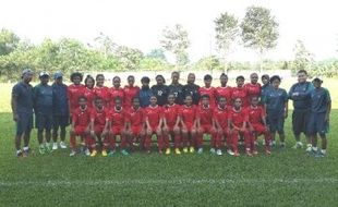 TIMNAS INDONESIA WANITA : Srikandi Indonesia Latihan Sebelum Uji Coba