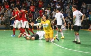 TIMNAS FUTSAL INDONESIA : Kandidat Pelatih Timnas Futsal Ini Tertarik Lima Pemain Black Steel Papua