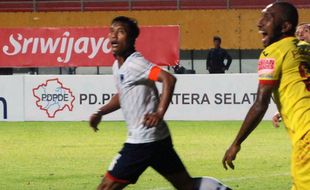 QNB LEAGUE 2015 : Berkelahi, Sriwijaya FC Potong Gaji Patrich Wanggai