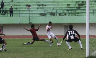 FOTO UJI COBA PERSIS SOLO : Ini Dokumen Persis Hadapi PSMP