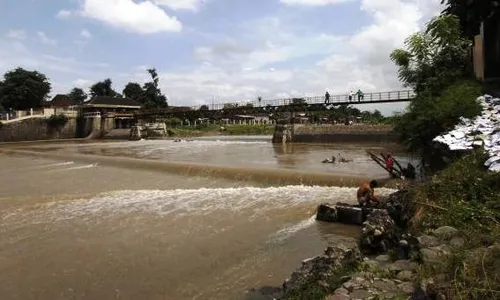 BANTARAN KALI ANYAR SOLO : Pemkot Minta Pemerintah Pusat Kaver Pembebasan Lahan