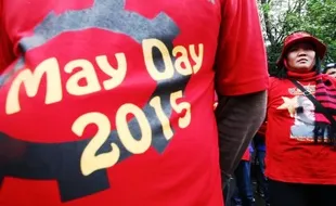 HARI BURUH : Curhatan Melanie Subono dan Sudjiwo Tedjo di Peringatan May Day