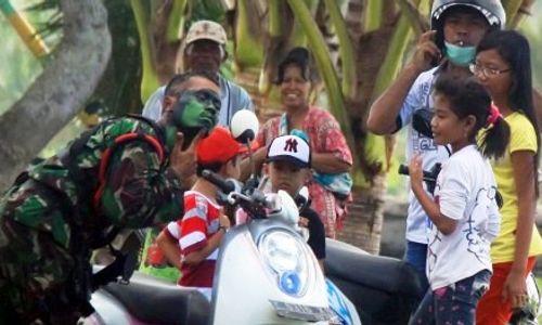 FOTO LATIHAN TNI : Prajurit Taifib Marinir Bersiap Stabo…