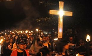 FOTO PASKAH 2015 : Begini Pawai Obor Paskah di Timika