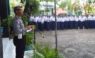 MASA ORIENTASI SISWA : Polisi Jogja Disebar ke Sekolah-sekolah, Ajak Jauhi Pergaulan bebas