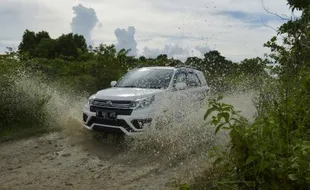 FOTO TERIOS Test Drive di Tajung Lesung