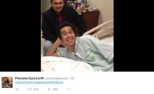 OLGA SYAHPUTRA MENINGGAL : Dibully, Farhat Abbas Unggah Foto Bareng Olga