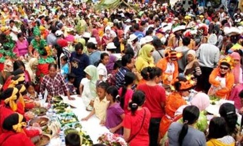 SERTIFIKASI HALAL : Pemkot Surabaya Fasilitasi Sertifikasi Halal UKM Kuliner