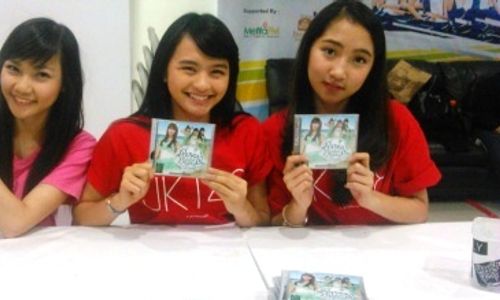 SINGLE TERBARU : Wah, JKT48 Tak Jual Langsung Pareo adalah Emerald di Solo!