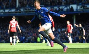 EVERTON VS MANCHESTER UNITED : Setan Merah Takluk di Goodison Park