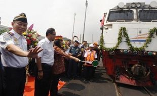 JALUR BARU KERETA API : Jonan Potong Dominasi Organda di Tanjung Perak