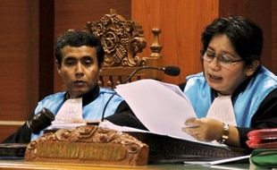 PROYEK PABRIK SEMEN : Walhi dan Warga Rembang Daftarkan Upaya Hukum Banding 