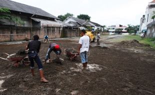 FOTO PUTRA JOKOWI MENIKAH : Graha Saba Buana Dibenahi