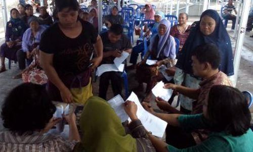 PENATAAN PASAR DI SUKOHARJO : Pengundian Kios Pasar Darurat Grogol Diwarnai Protes 