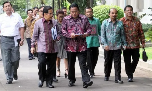 RESHUFFLE KABINET : Inilah Daftar Menteri yang Keluar & Masuk Kabinet