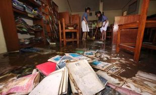 BANJIR SOLO : Gara-Gara Banjir, Sekolah Rugi Rp800 Juta Lebih