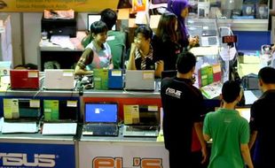 SOLO COMPUTER BAZAAR 2015 : Smartphone Low End Paling Diburu