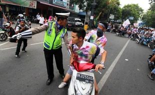 FOTO UN 2015 : Wah, Siswa Medan Langsung Konvoi!