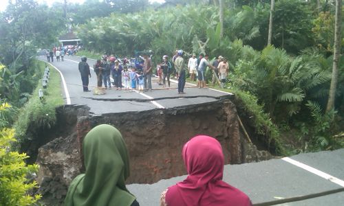 Jembatan Turi Butuh Rp11,6 Miliar, Sementara Dipasang Jembatan Bailey