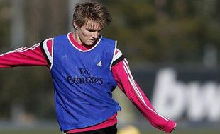 REAL MADRID VS ALMERIA : Kans Odegaard Lakoni Debut di Laga Krusial