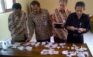 Raskin Tak Layak Makan Ditemukan di Kulonprogo