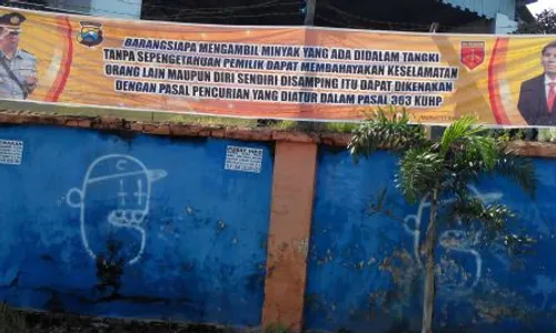 LELES BBM : Warga Sekitar Rel, Kini Tak Lagi Leles BBM...