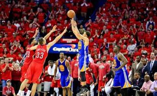 PLAYOFF NBA 2014/2015 : Curry Selamatkan Warriors dari Kekalahan