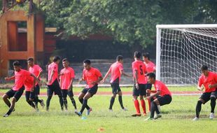 PSSI DIBEKUKAN : Pemain Persis Solo Tak Boleh Main Tarkam