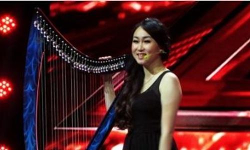 X FACTOR INDONESIA : Angela Julie Singkirkan Mita dari The Chairs!