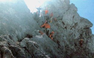 PENDAKI JATUH KE KAWAH MERAPI : Inilah yang Dilihat Lahar Saat Menyentuh Jasad Eri di Kawah