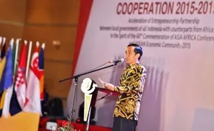 FOTO AGENDA PRESIDEN : Jokowi Buka AITIS Helatan APKASI