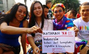 FENOMENA LGBT : Organisasi Wanita Islam Imbau Sekolah dan Pesantren Dekati LGBT